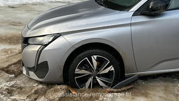 Dépannage de voiture embourbée ou bloquée
